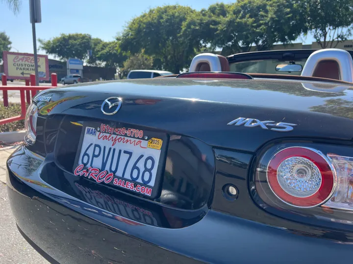 BLACK, 2006 MAZDA MX-5 MIATA Image 9