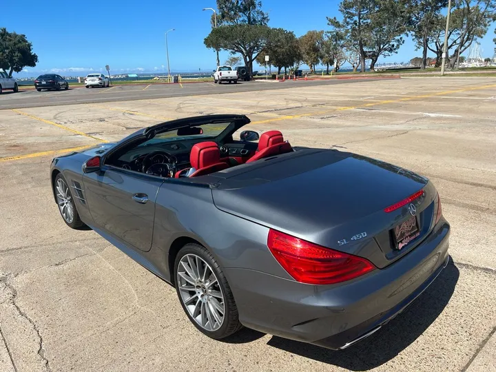 GRAY, 2018 MERCEDES-BENZ SL Image 13