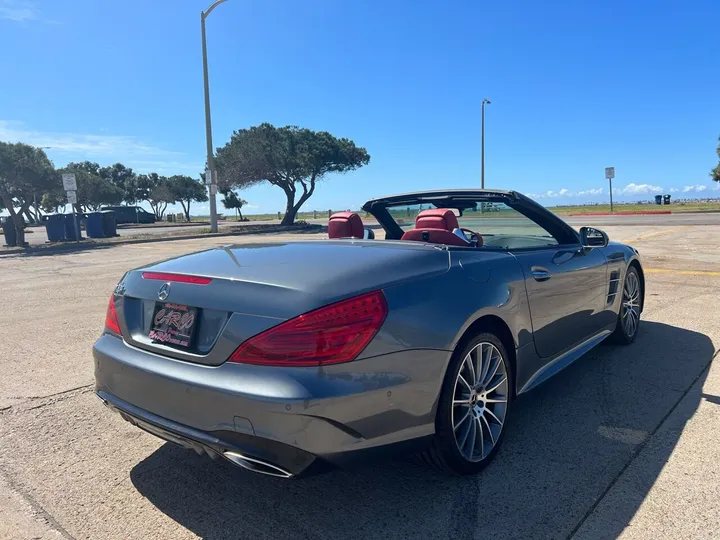 GRAY, 2018 MERCEDES-BENZ SL Image 17