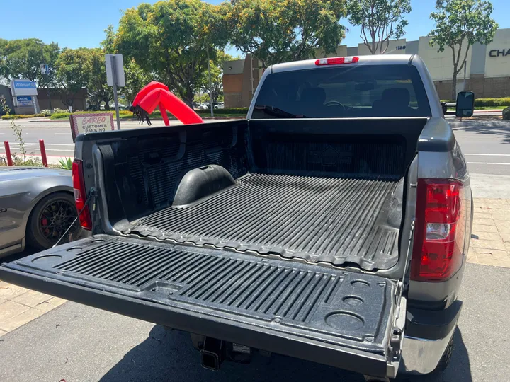 GRAY, 2012 CHEVROLET SILVERADO 2500 HD CREW CAB Image 11