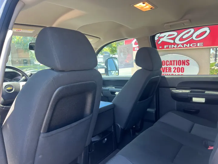GRAY, 2012 CHEVROLET SILVERADO 2500 HD CREW CAB Image 31