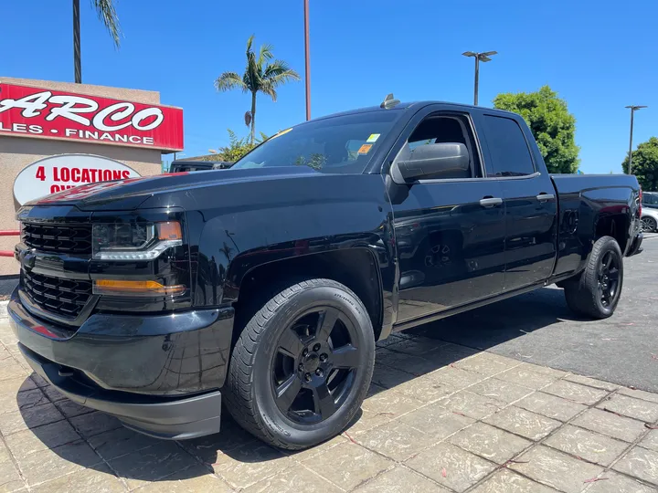 BLACK, 2018 CHEVROLET SILVERADO 1500 DOUBLE CAB Image 4