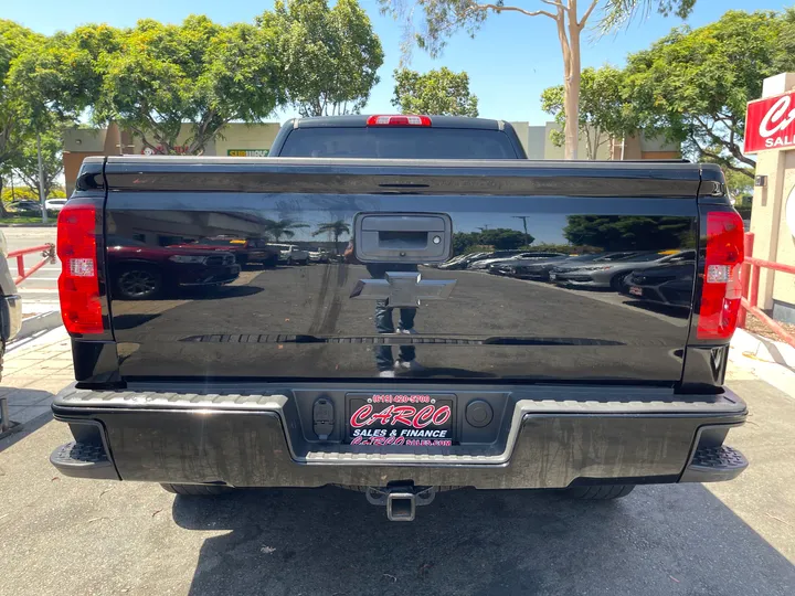 BLACK, 2018 CHEVROLET SILVERADO 1500 DOUBLE CAB Image 7