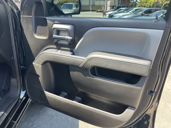 BLACK, 2018 CHEVROLET SILVERADO 1500 DOUBLE CAB Image 27