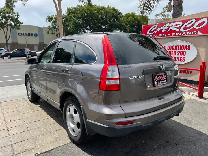 BROWN, 2011 HONDA CR-V Image 6