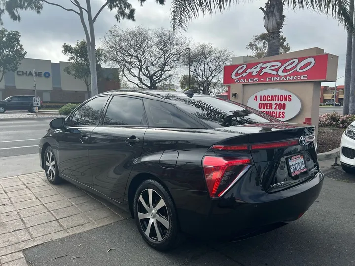 Black, 2017 TOYOTA MIRAI Image 8