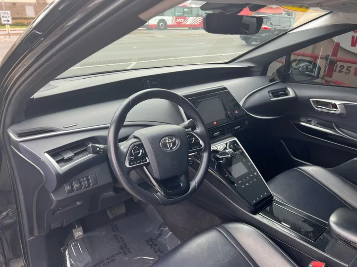 Black, 2017 TOYOTA MIRAI Image 18