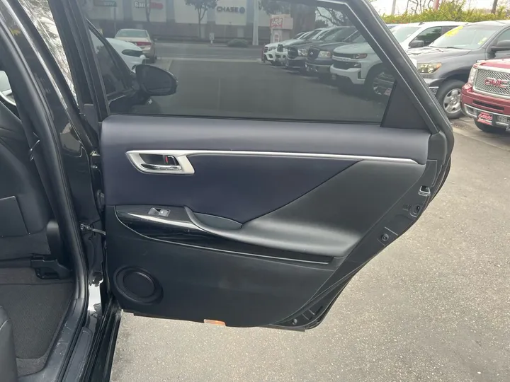 Black, 2017 TOYOTA MIRAI Image 37