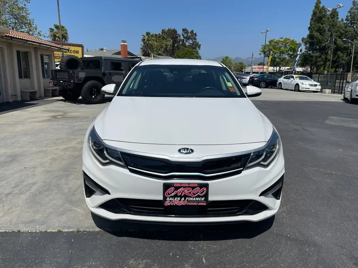 White, 2020 KIA OPTIMA HYBRID Image 4