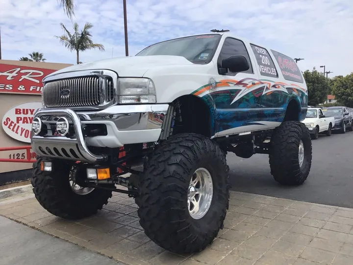 White, 2000 FORD EXCURSION Image 9