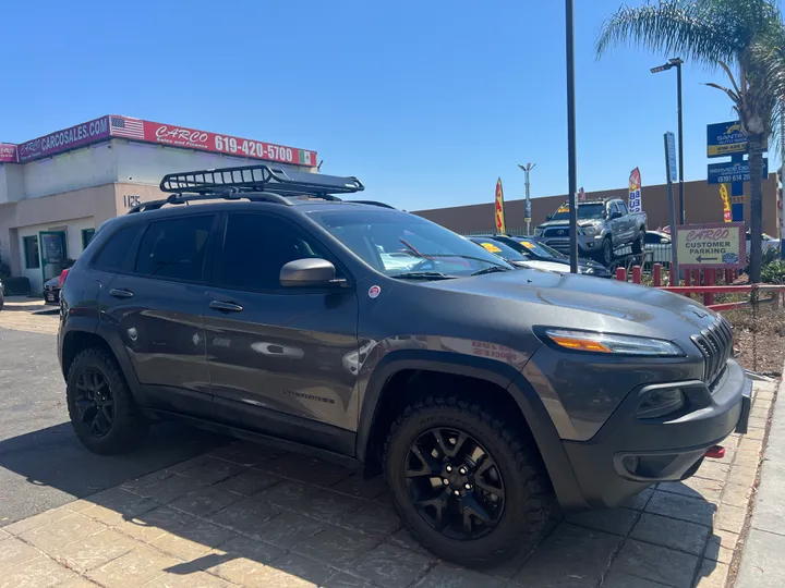 GRAY, 2016 JEEP CHEROKEE Image 12