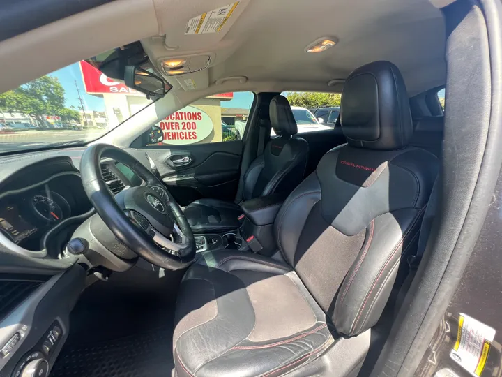 GRAY, 2016 JEEP CHEROKEE Image 18