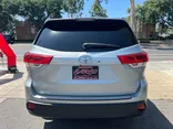 SILVER, 2017 TOYOTA HIGHLANDER Thumnail Image 7