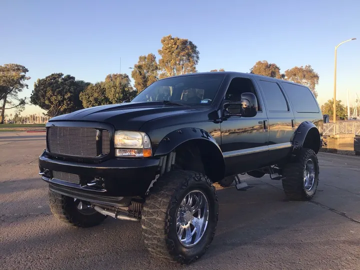 Black, 2001 FORD EXCURSION Image 8