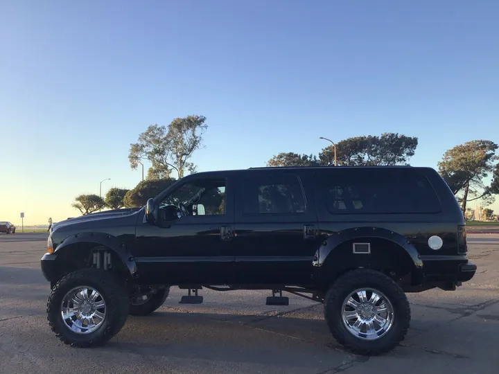 Black, 2001 FORD EXCURSION Image 13