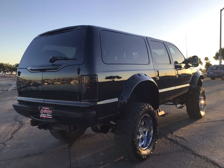 Black, 2001 FORD EXCURSION Image 16