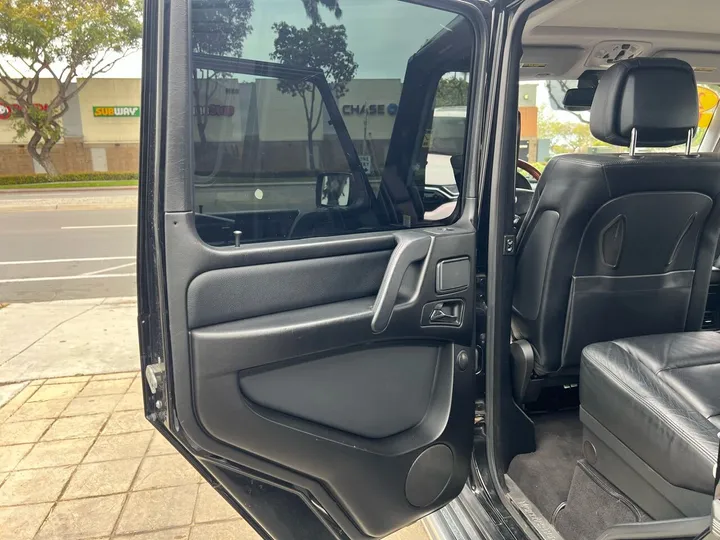 Black, 2012 MERCEDES-BENZ G-CLASS Image 33