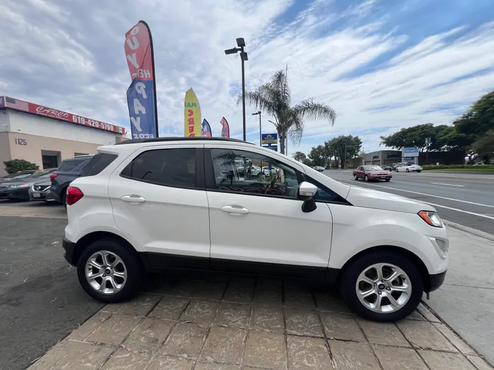 WHITE, 2018 FORD ECOSPORT Image 9