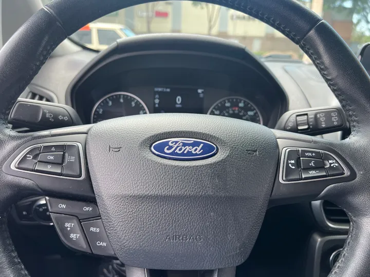 WHITE, 2018 FORD ECOSPORT Image 17