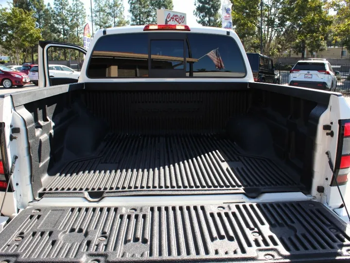 White, 2022 NISSAN FRONTIER CREW CAB Image 22