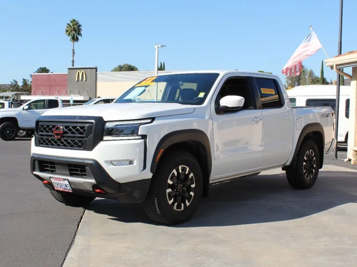 White, 2022 NISSAN FRONTIER CREW CAB Image 3
