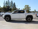 White, 2022 NISSAN FRONTIER CREW CAB Thumnail Image 4