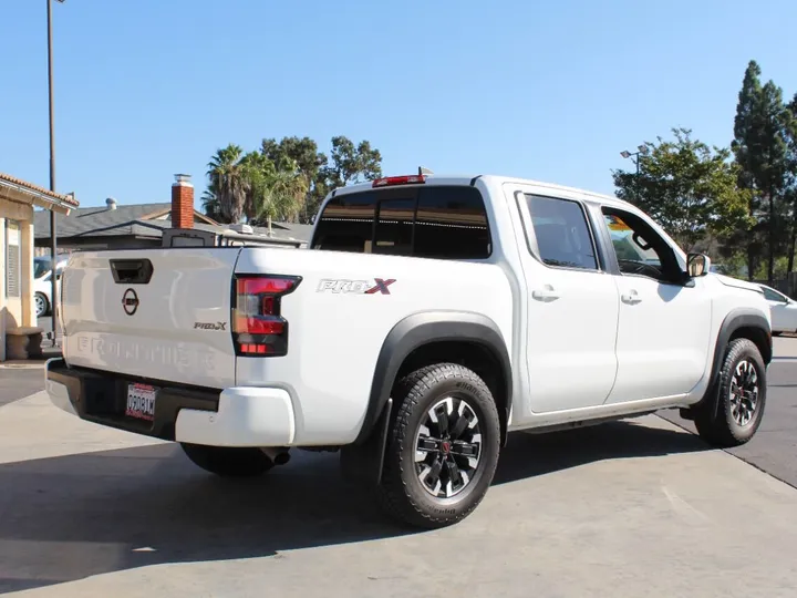White, 2022 NISSAN FRONTIER CREW CAB Image 7