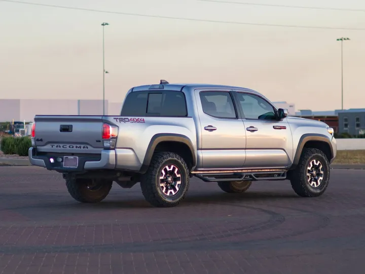 SILVER, 2020 TOYOTA TACOMA SR V6 DOUBLE CAB 4X4 Image 16