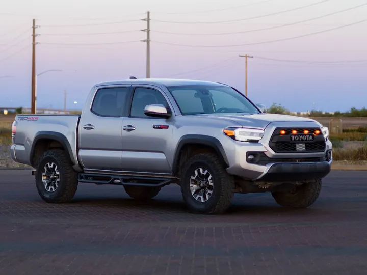 SILVER, 2020 TOYOTA TACOMA SR V6 DOUBLE CAB 4X4 Image 14