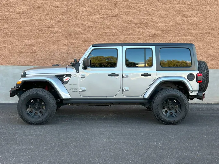 SILVER, 2018 JEEP WRANGLER UNLIMITED ALL NEW SAHARA 4X4 Image 2