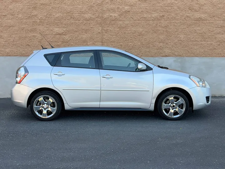 SILVER, 2009 PONTIAC VIBE 2.4L Image 20