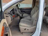 WHITE, 2015 CHRYSLER TOWN & COUNTRY Thumnail Image 4