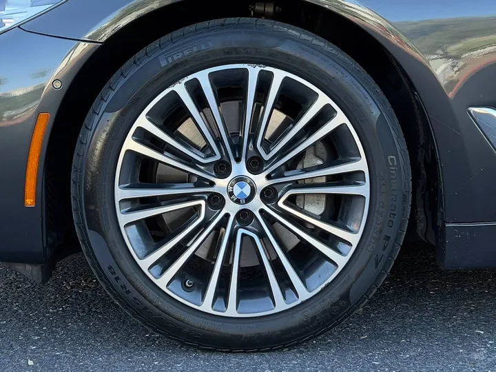 GRAY, 2017 BMW 5 SERIES 530I Image 21