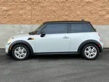 WHITE, 2013 MINI COOPER HARDTOP Thumnail Image 2