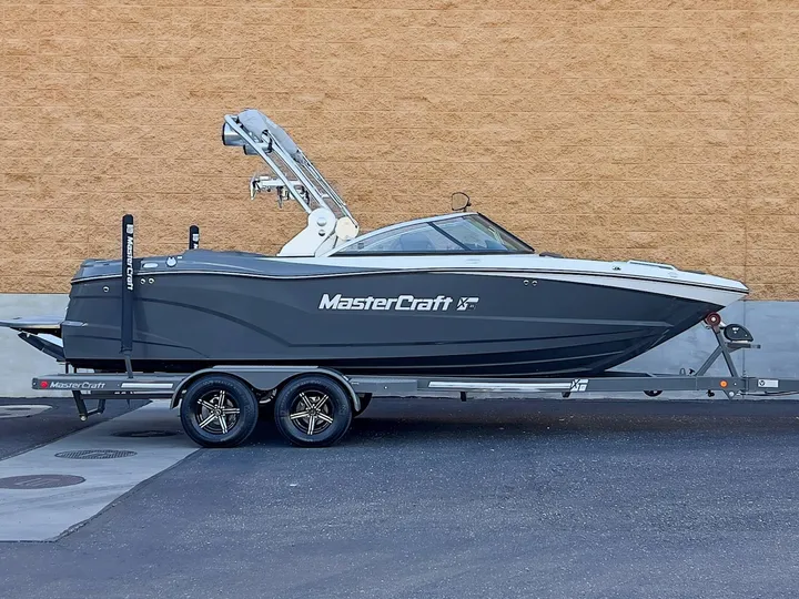 GRAY, 2020 MASTERCRAFT BOAT XT SERIES XT 21 Image 3