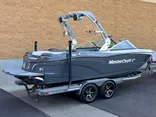 GRAY, 2020 MASTERCRAFT BOAT XT SERIES XT 21 Thumnail Image 4