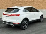 WHITE, 2017 LINCOLN MKC BLACK LABEL Thumnail Image 23