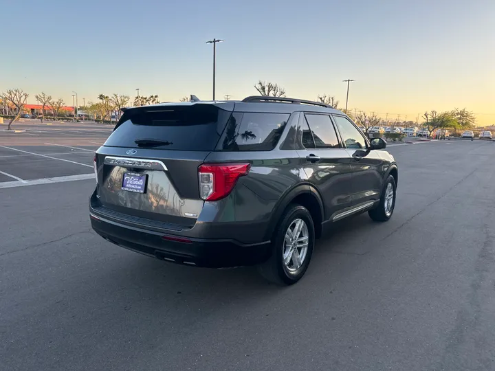 GRAY, 2020 FORD EXPLORER Image 5