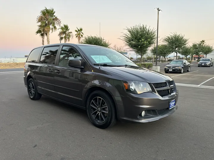 GRAY, 2015 DODGE GRAND CARAVAN PASSENGER Image 8