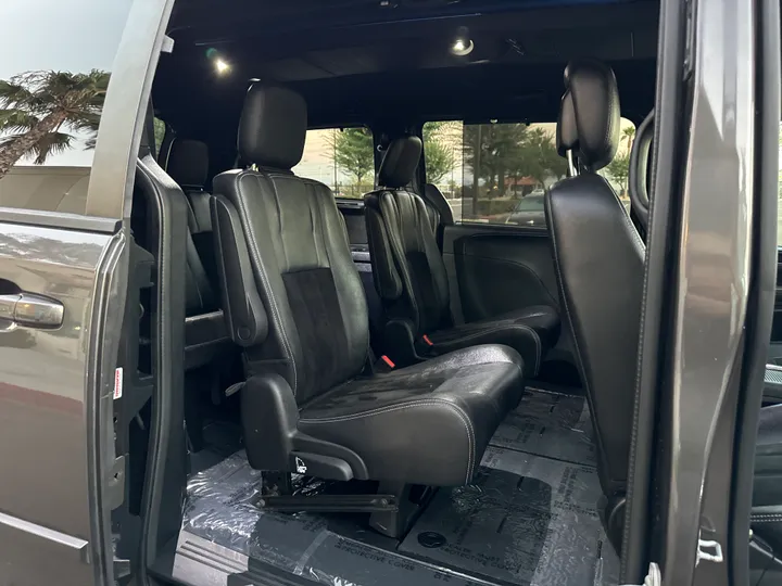 GRAY, 2015 DODGE GRAND CARAVAN PASSENGER Image 10