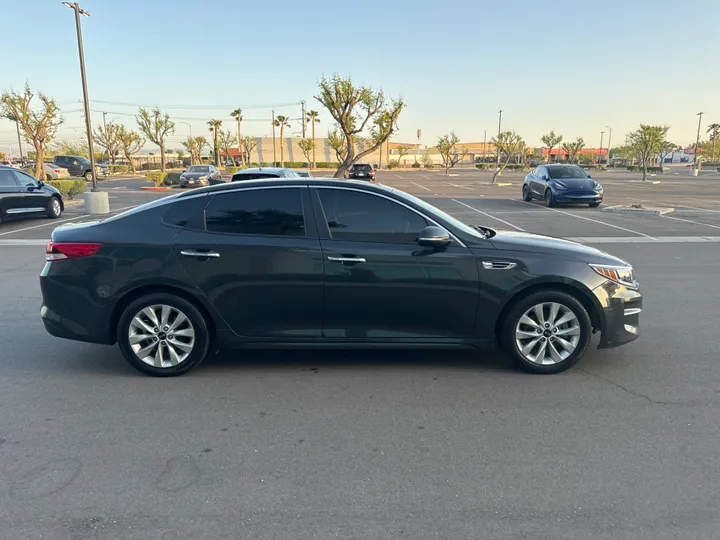 GRAY, 2016 KIA OPTIMA Image 7