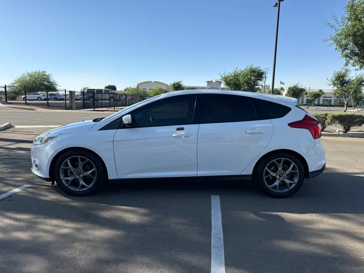 OXFORD WHITE, 2014 FORD FOCUS Image 3