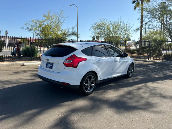 OXFORD WHITE, 2014 FORD FOCUS Image 6