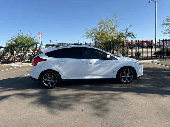 OXFORD WHITE, 2014 FORD FOCUS Image 7