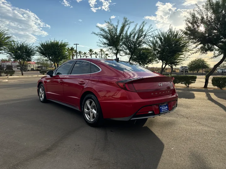 RED, 2021 HYUNDAI SONATA Image 4