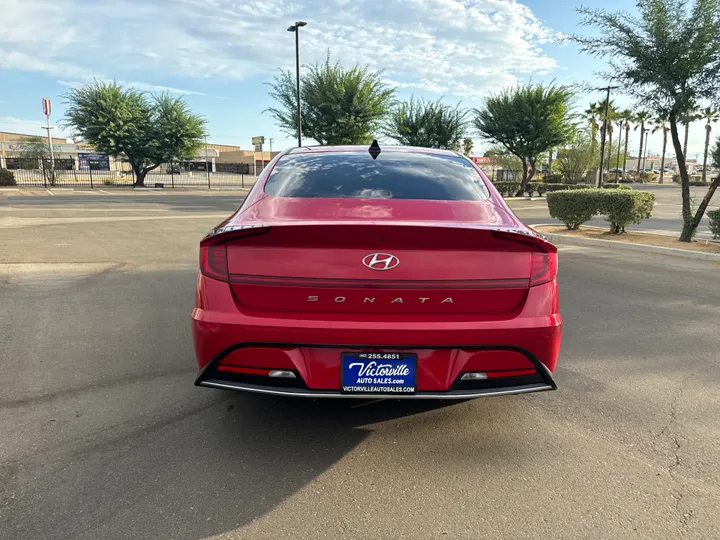 RED, 2021 HYUNDAI SONATA Image 5