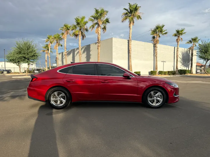 RED, 2021 HYUNDAI SONATA Image 6