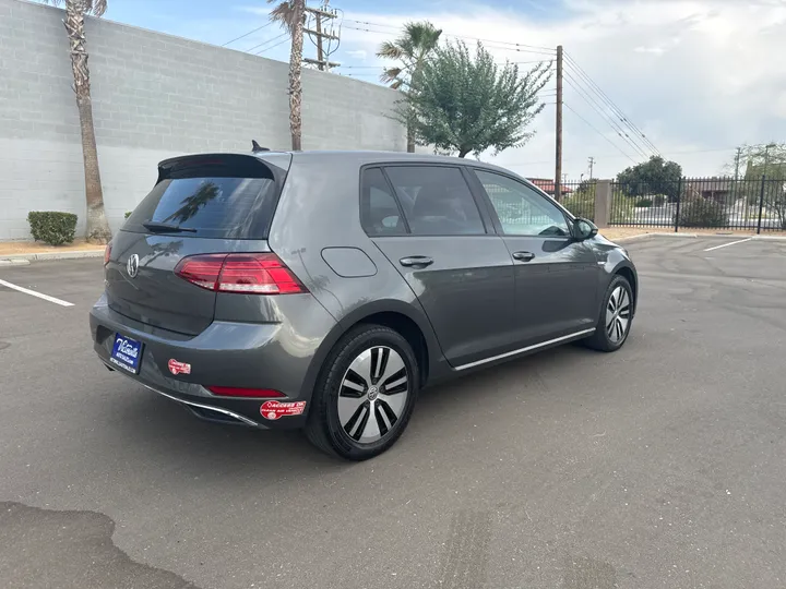 N / A, 2017 VOLKSWAGEN E-GOLF Image 6