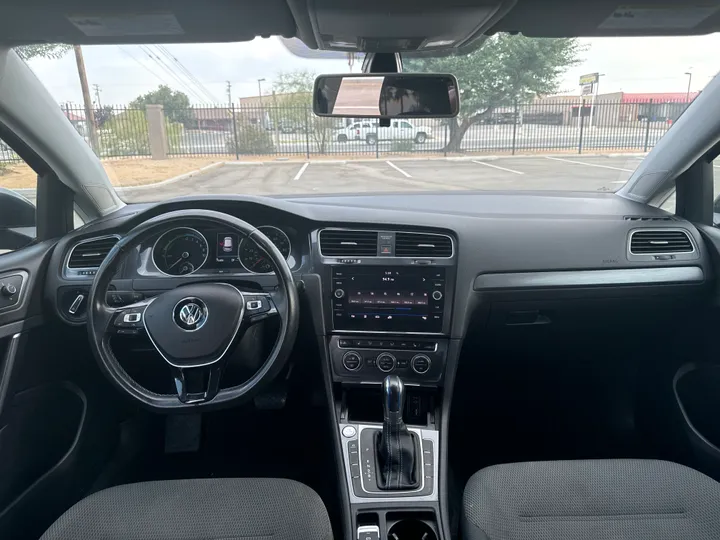 N / A, 2017 VOLKSWAGEN E-GOLF Image 11