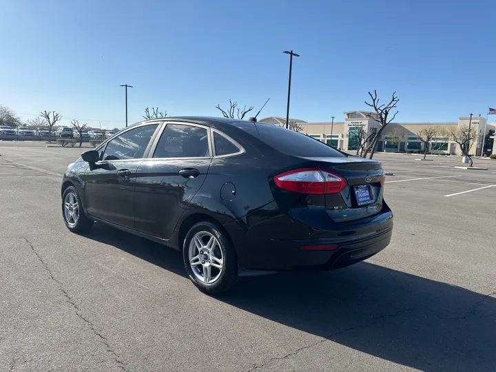 BLACK, 2017 FORD FIESTA Image 3